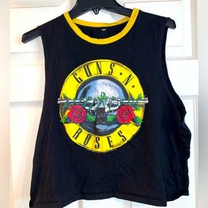 Women’s Medium Cropped Guns & Roses Muscle Tee